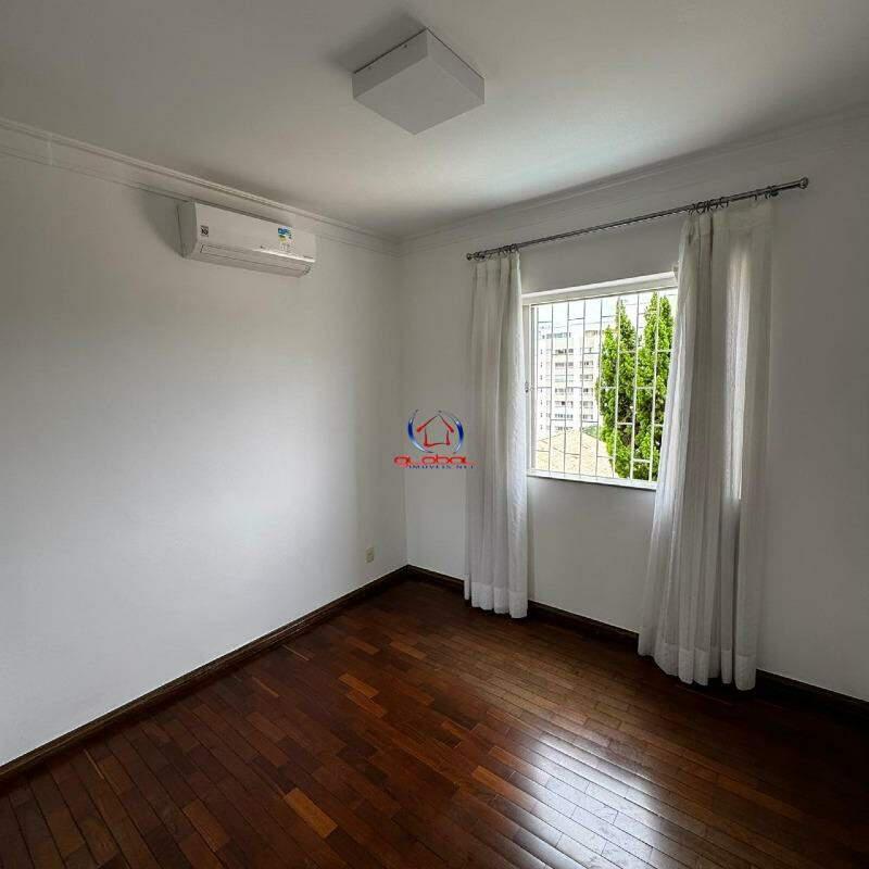 Casa, Ouro Preto, 4 Quartos, 4 Vagas, 1 Suíte