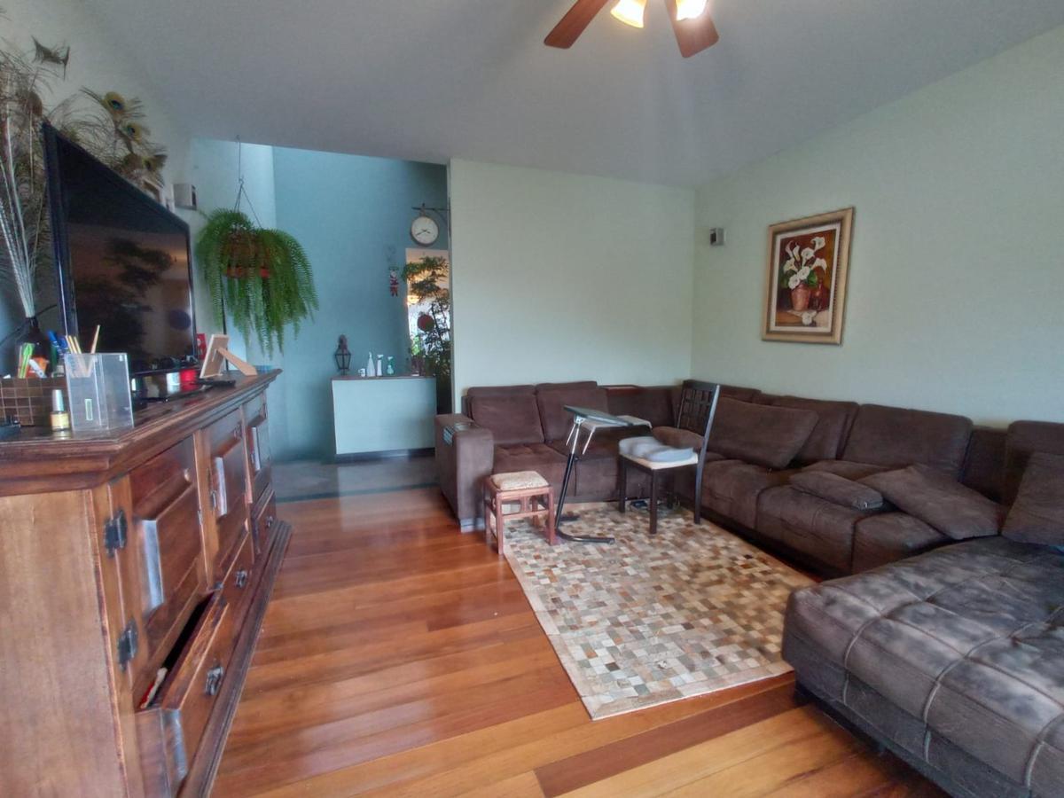 Casa, Buritis, 4 Quartos, 3 Vagas, 2 Suítes