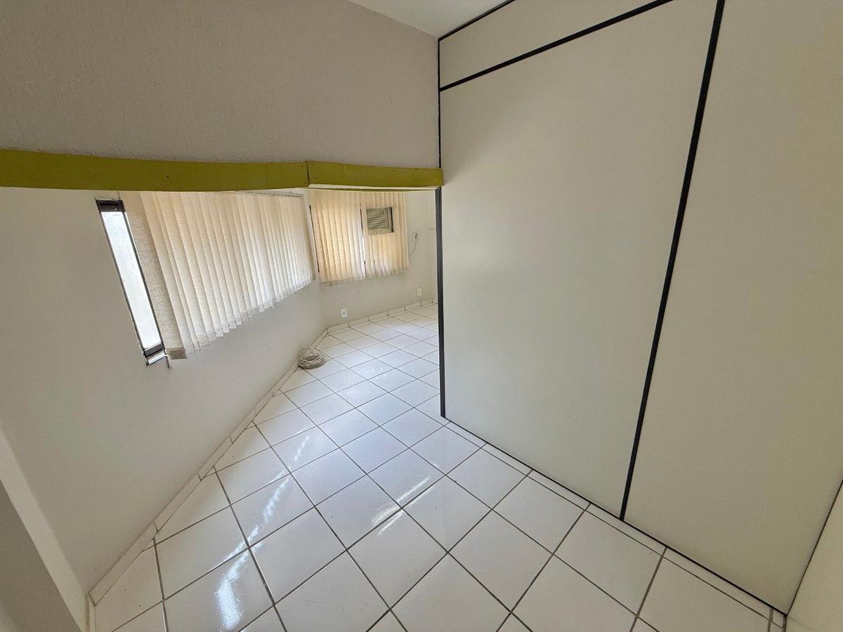 Andar, São José, 0 Quarto, 0 Vaga