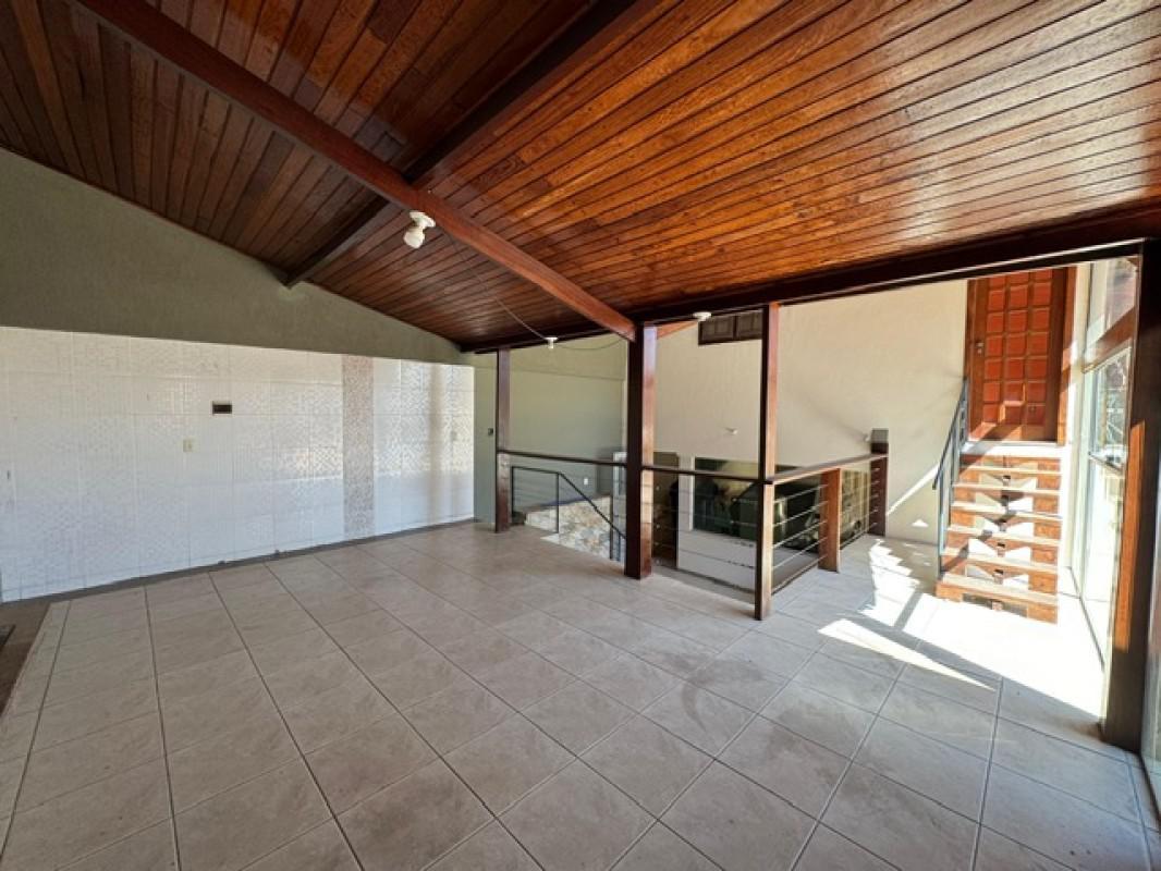 Casa, Castelo, 3 Quartos, 2 Vagas