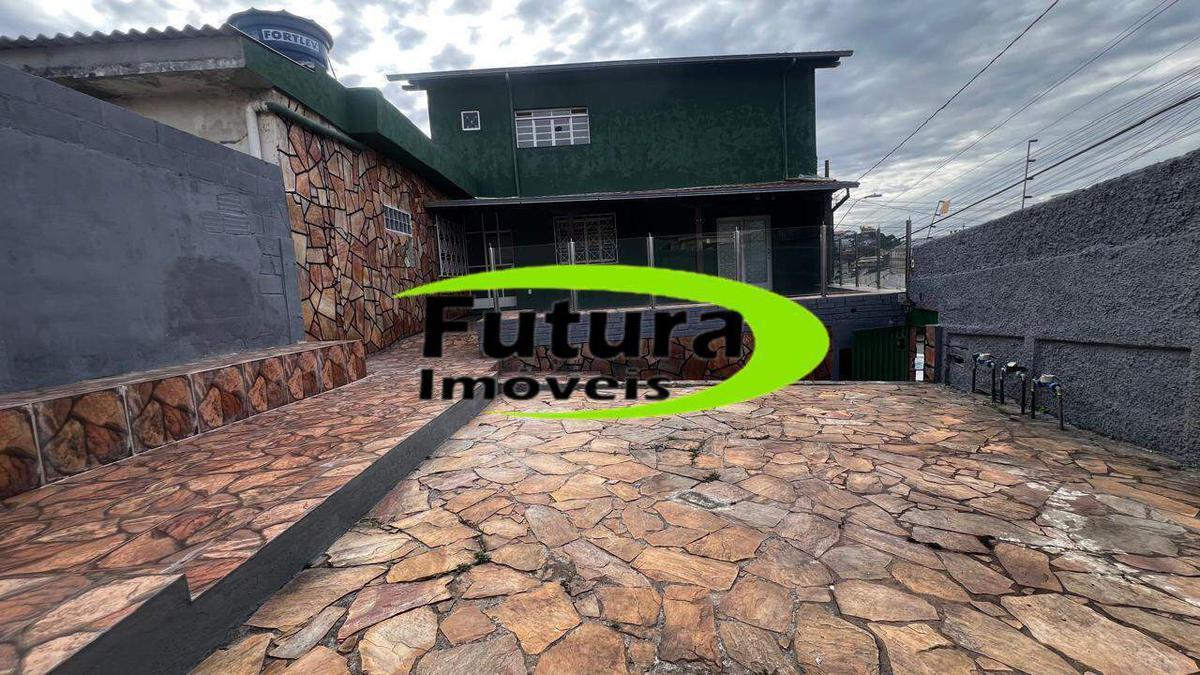 Casa, Miramar (barreiro), 4 Quartos, 2 Vagas, 2 Suítes