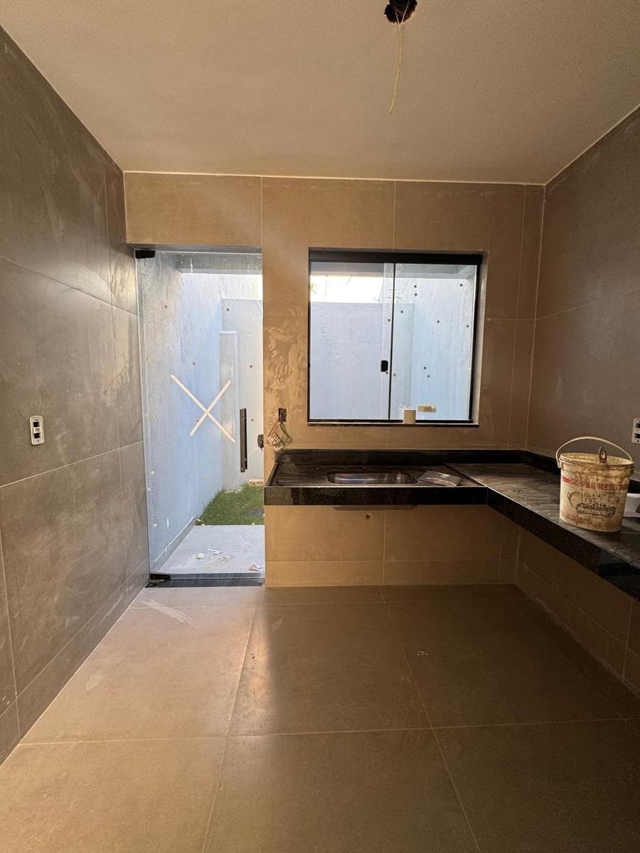 Casa, Santa Mônica, 2 Quartos, 1 Vaga, 2 Suítes