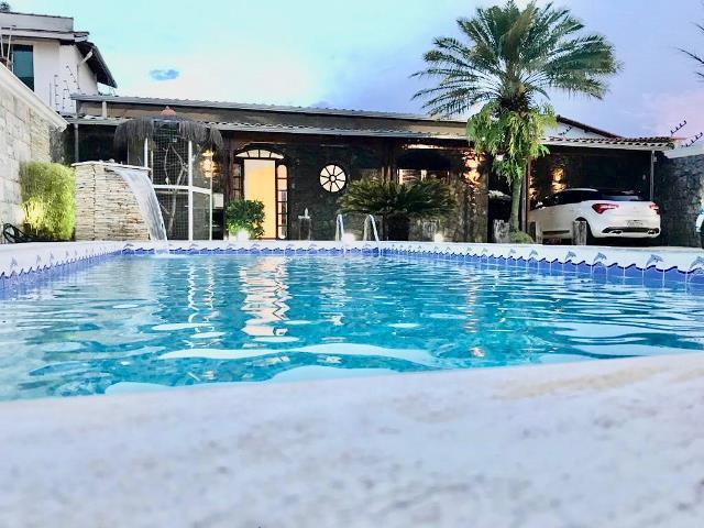 Casa, Parque Turistas, 3 Quartos, 6 Vagas, 1 Suíte