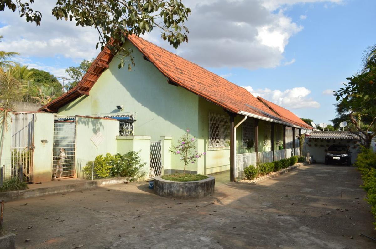 Casa, Trevo, 2 Quartos, 10 Vagas, 1 Suíte