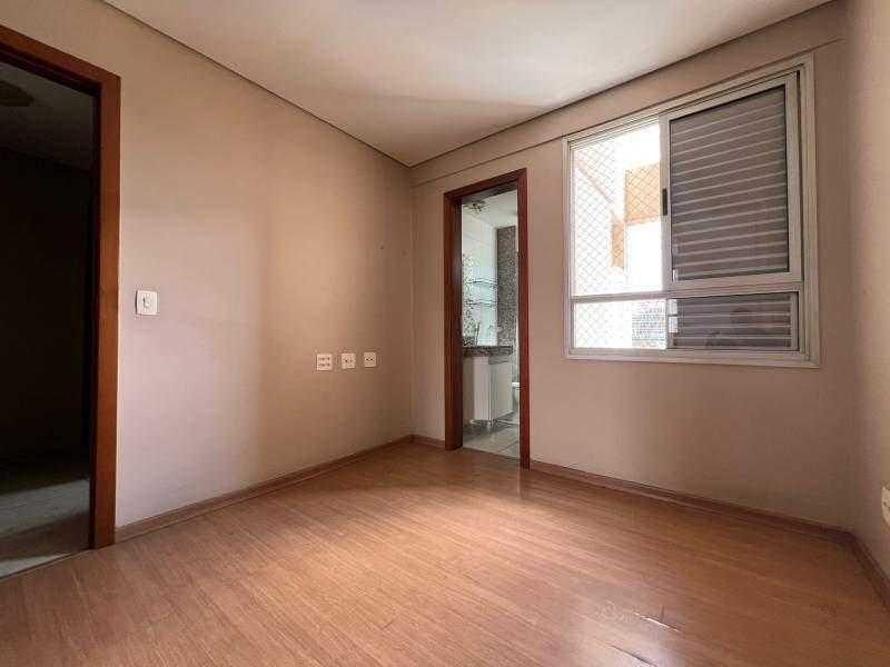 Apartamento, Floresta, 3 Quartos, 2 Vagas, 1 Suíte