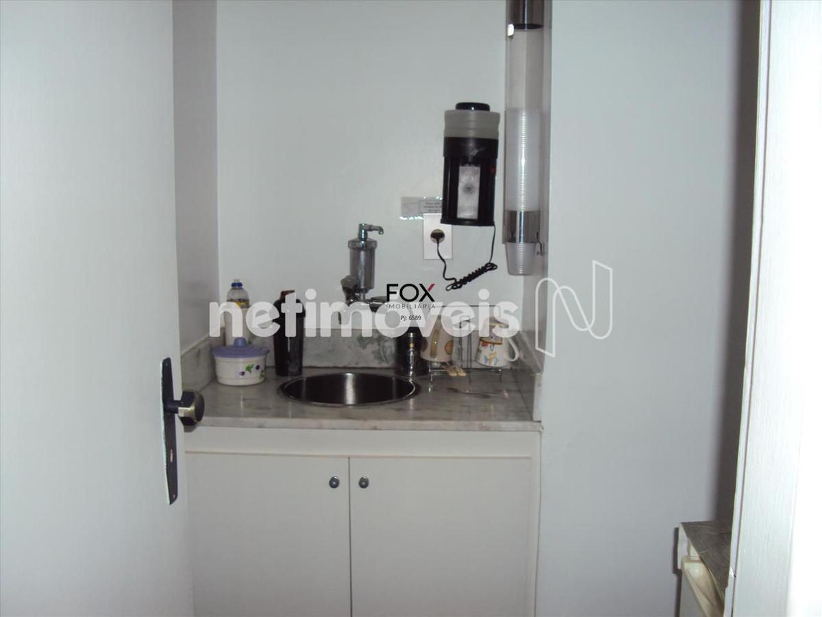 Sala, Barro Preto, 0 Quarto, 2 Vagas