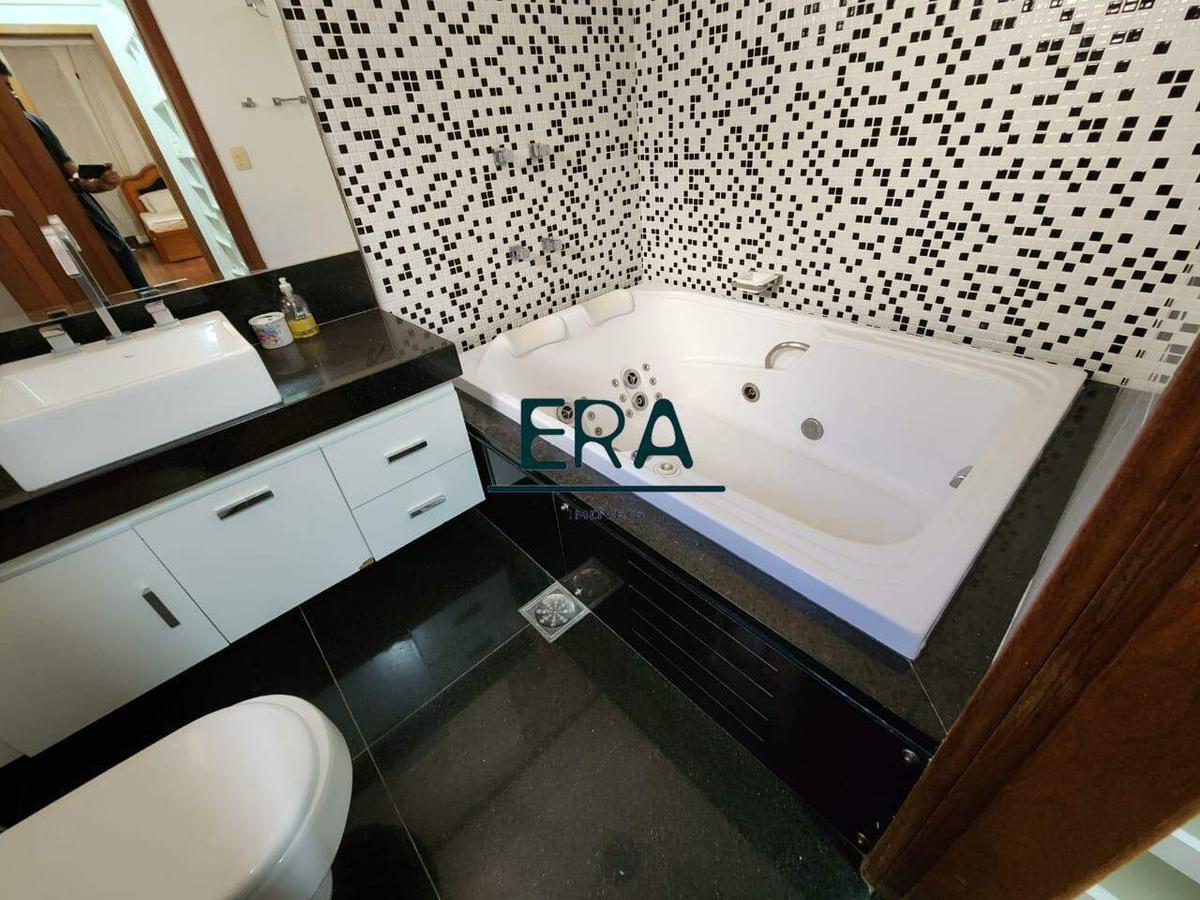Casa, Santa Lúcia, 5 Quartos, 4 Vagas, 2 Suítes