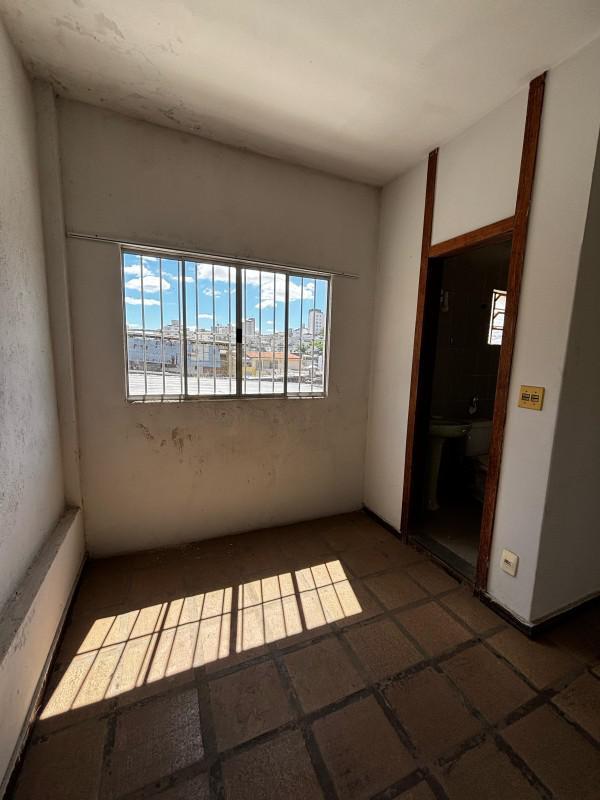 Galpão, Nova Floresta, 0 Quarto, 20 Vagas