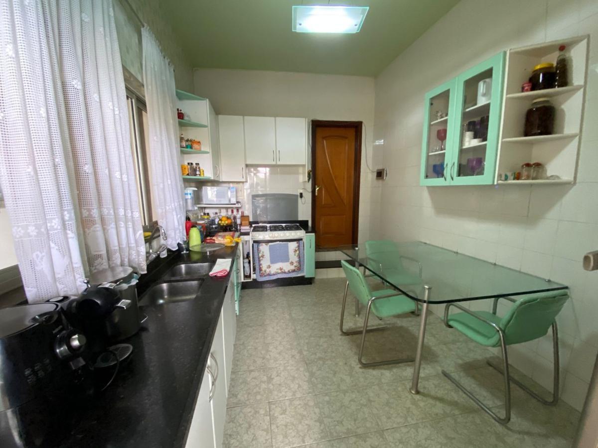 Casa, João Pinheiro, 4 Quartos, 2 Vagas, 1 Suíte