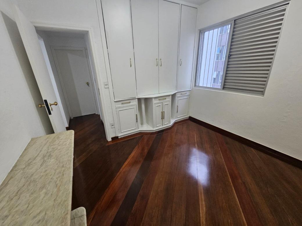 Apartamento, Funcionários, 4 Quartos, 3 Vagas, 2 Suítes