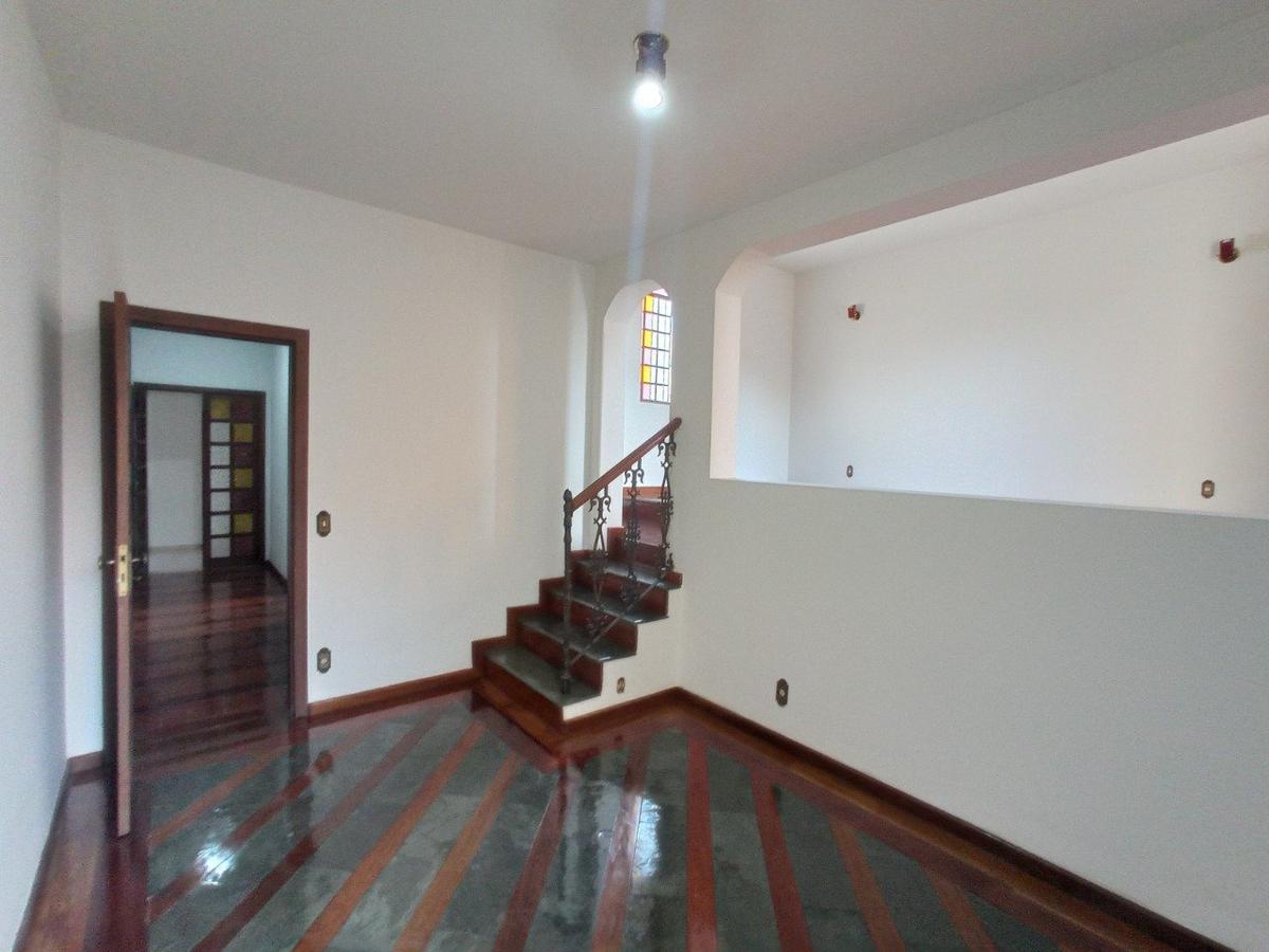 Casa, Santa Branca, 3 Quartos, 1 Vaga, 1 Suíte