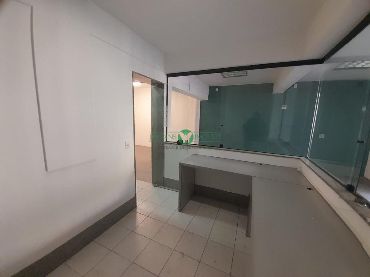 Galpão, Floresta, 0 Quarto, 2 Vagas