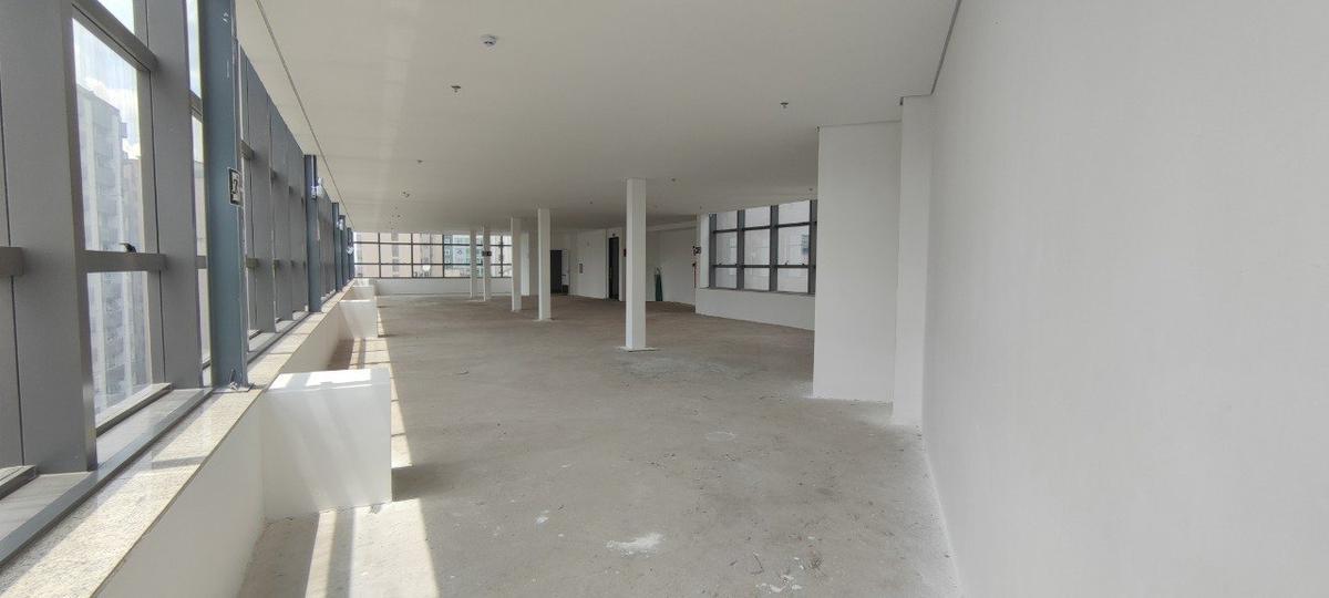 Andar, Centro, 0 Quarto, 2 Vagas