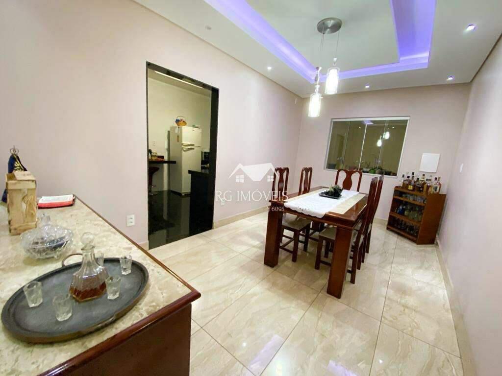 Casa, Milionários, 3 Quartos, 5 Vagas, 1 Suíte