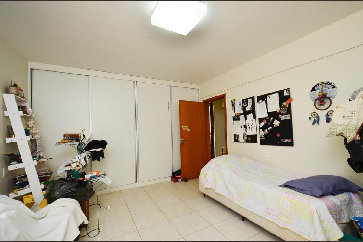 Casa, Comiteco, 4 Quartos, 10 Vagas, 4 Suítes