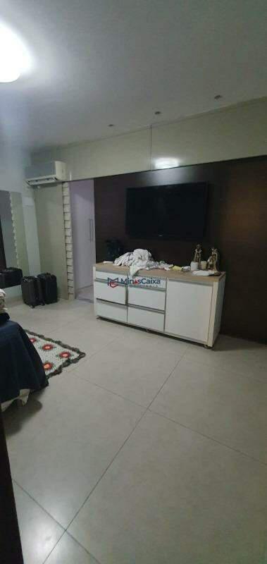 Casa, Santa Maria, 4 Quartos, 3 Vagas, 3 Suítes