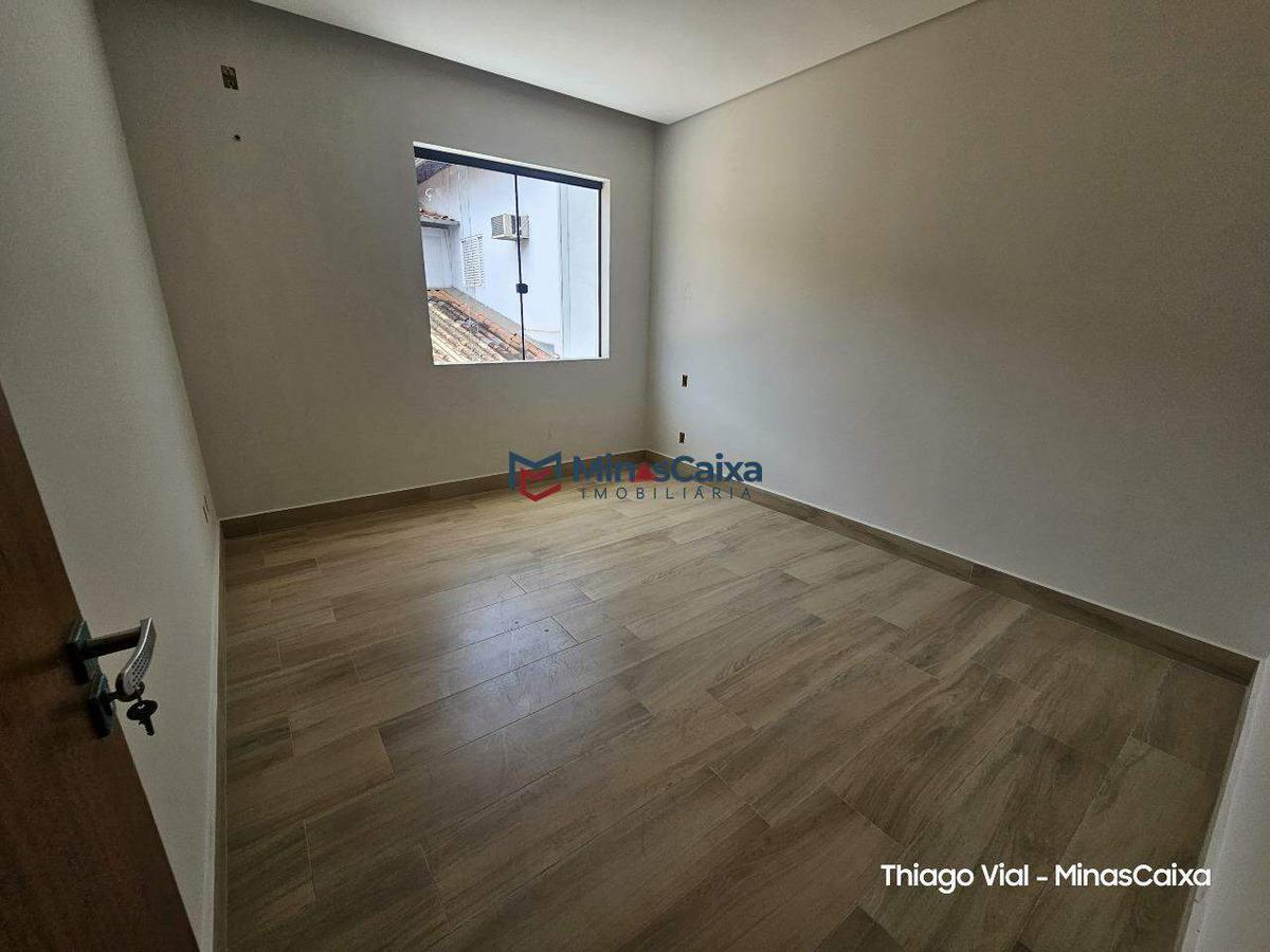 Casa, Quitandinha, 3 Quartos, 1 Vaga, 1 Suíte