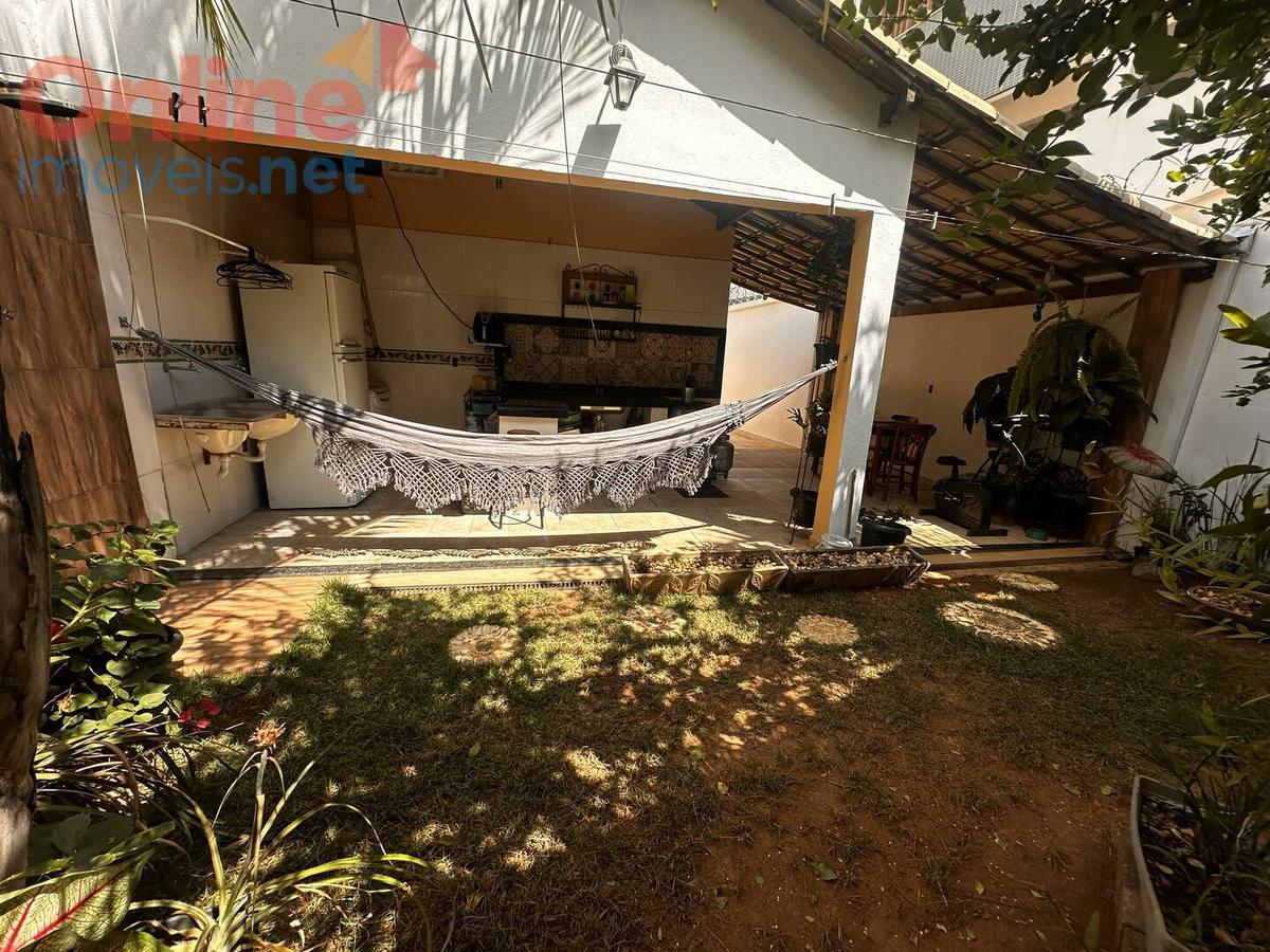 Casa, Fernão Dias, 3 Quartos, 0 Vaga, 1 Suíte