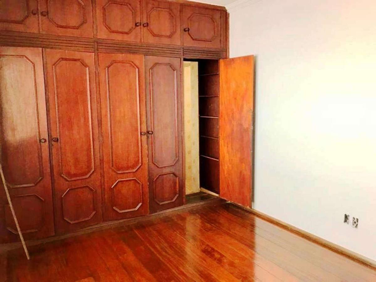 Casa, Santa Efigênia, 4 Quartos, 2 Vagas, 1 Suíte