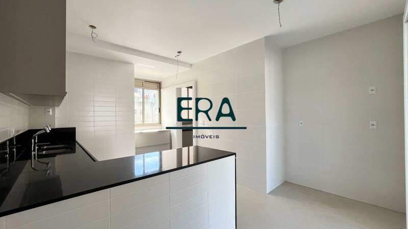 Apartamento, Cruzeiro, 4 Quartos, 3 Vagas, 2 Suítes