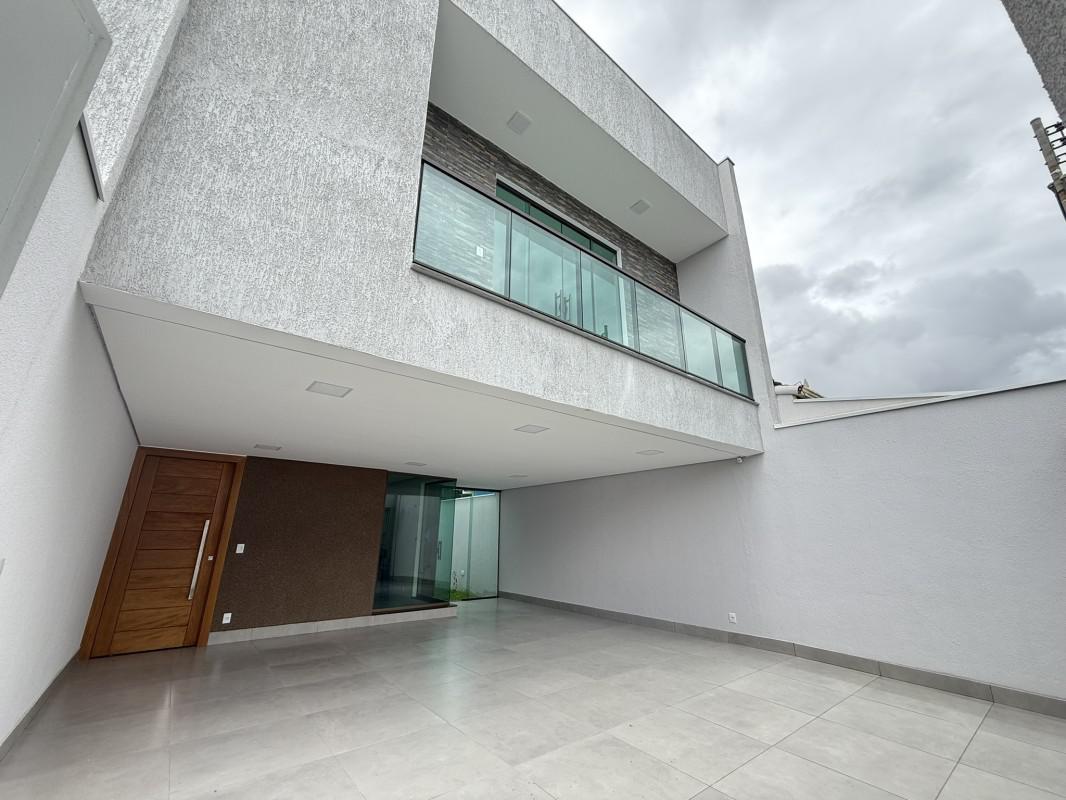 Casa, Espírito Santo, 3 Quartos, 4 Vagas, 1 Suíte