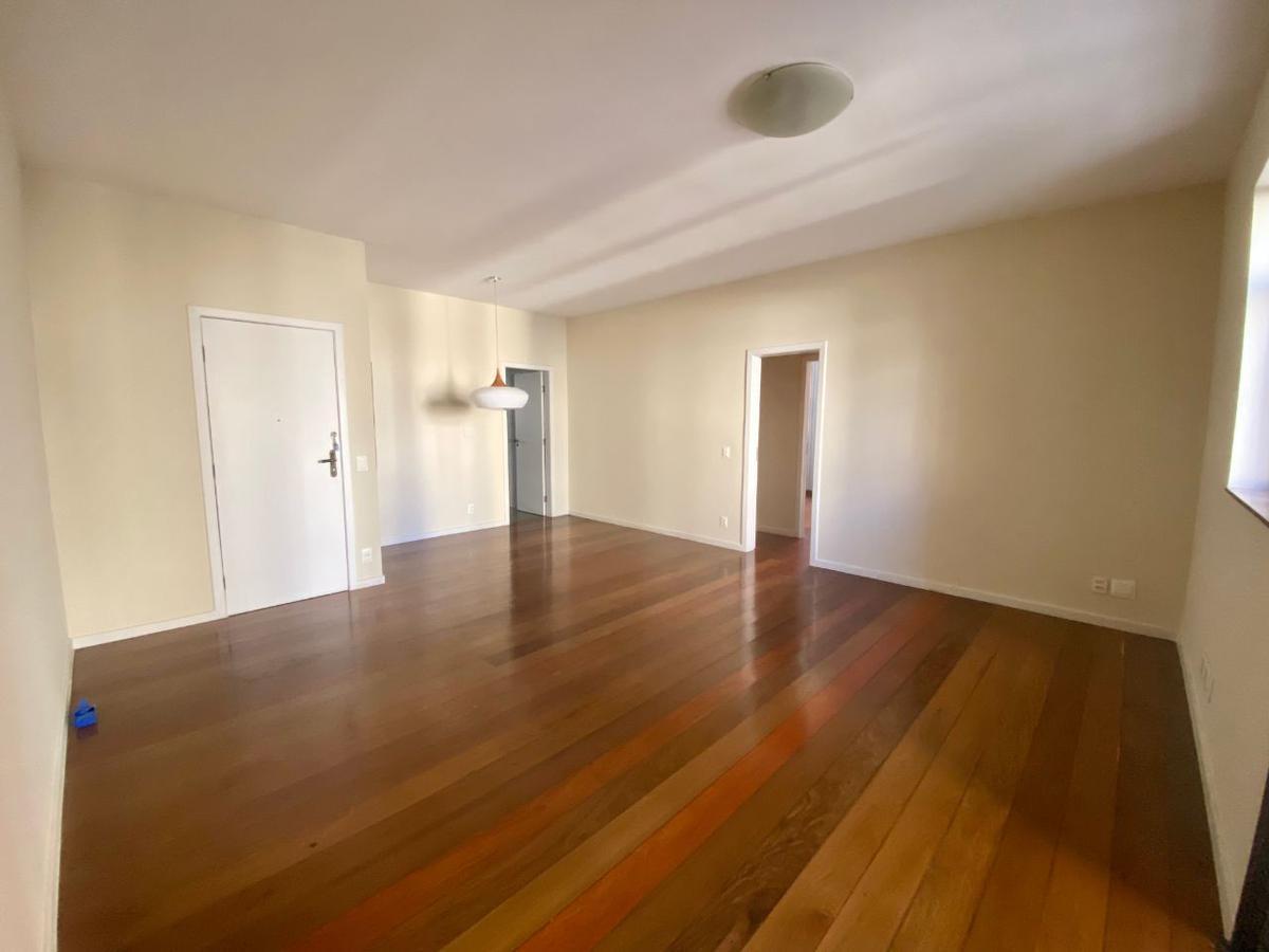 Apartamento, Funcionários, 4 Quartos, 2 Vagas, 1 Suíte