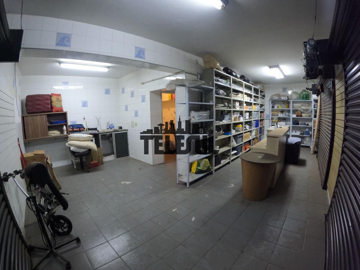 Casa, Centro, 2 Quartos, 3 Vagas, 1 Suíte