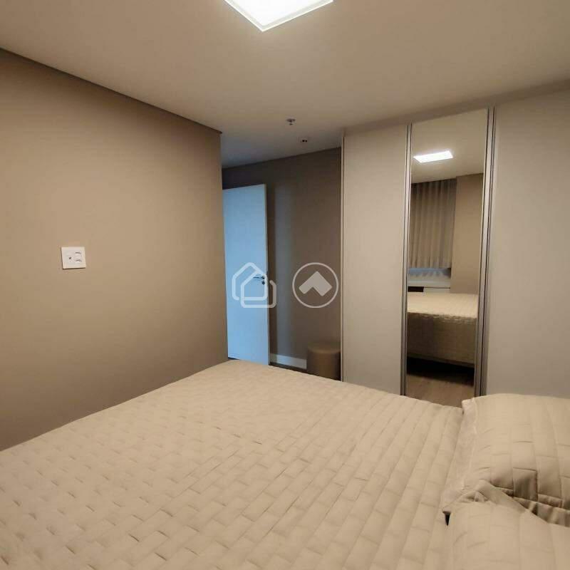 Apartamento, Estoril, 2 Quartos, 1 Vaga, 2 Suítes
