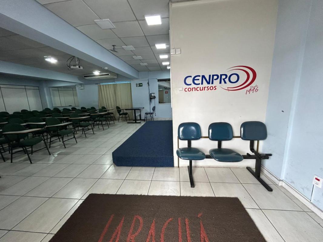 Sala, Liberdade, 0 Quarto, 3 Vagas