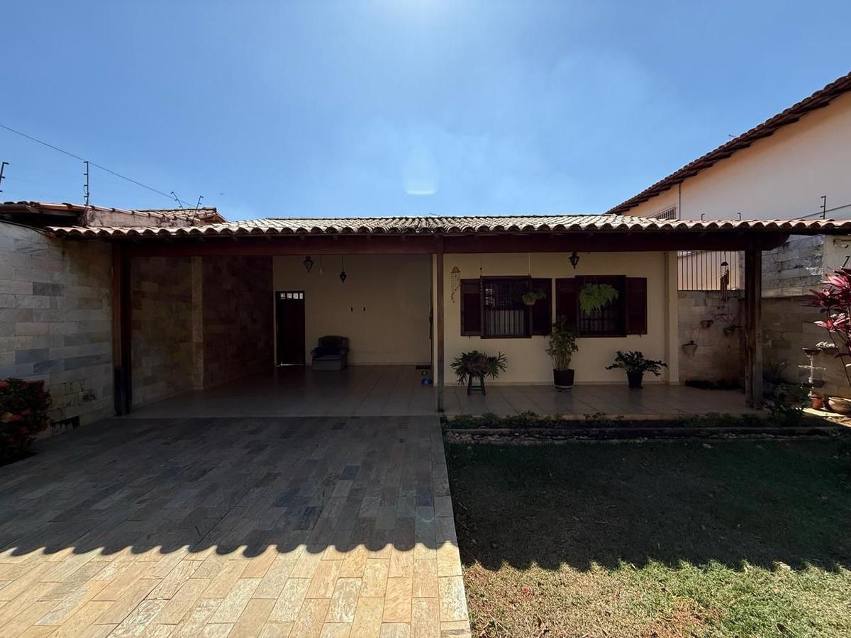 Casa, Itapoã, 3 Quartos, 4 Vagas, 1 Suíte