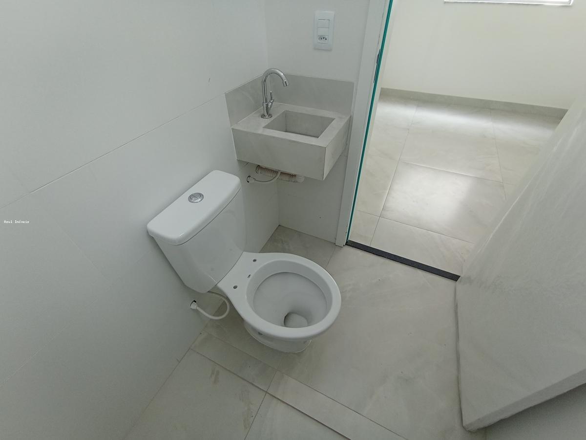 Casa, Planalto, 2 Quartos, 1 Vaga, 2 Suítes