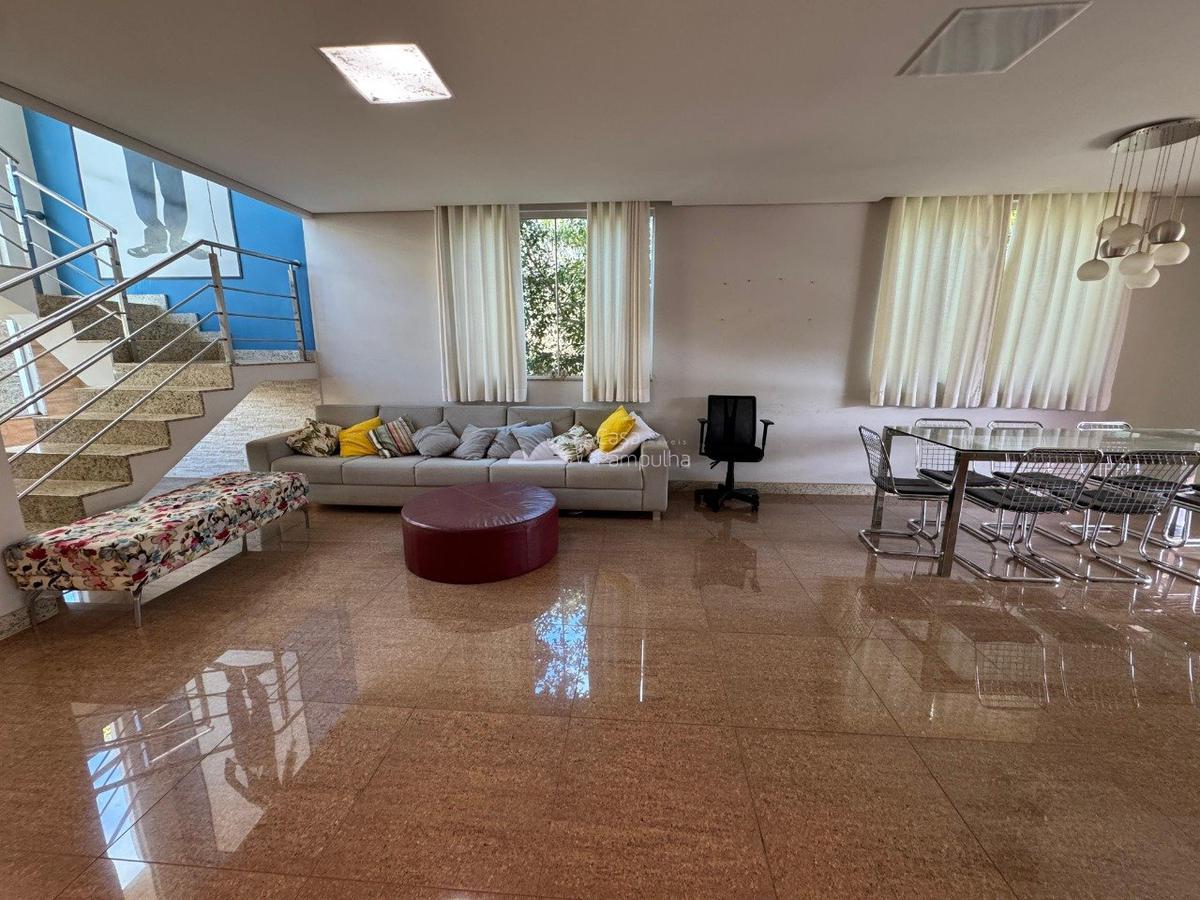 Casa, Condomínio Champagne, 4 Quartos, 0 Vaga, 1 Suíte