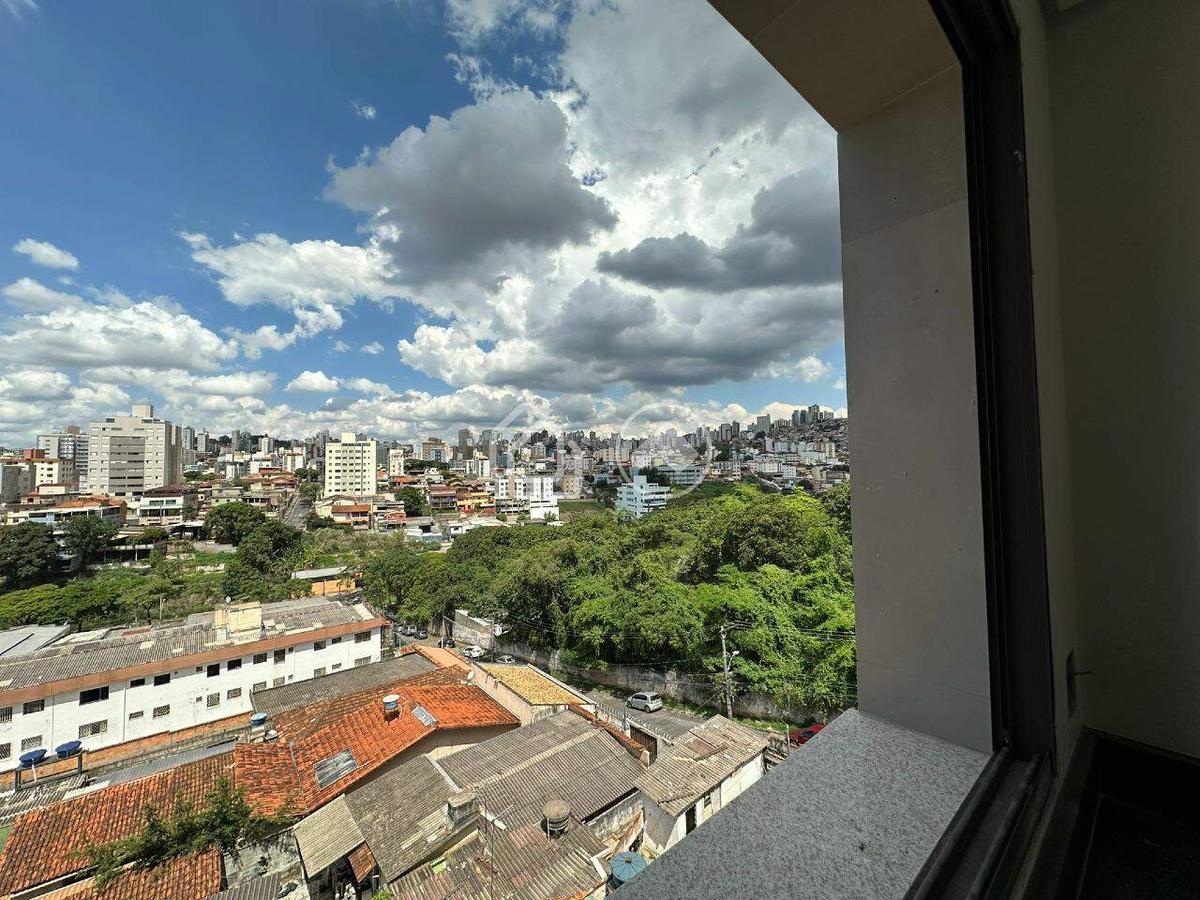 Área Privativa, Jardim América, 3 Quartos, 2 Vagas, 1 Suíte