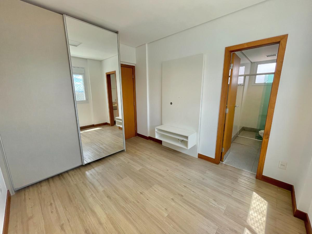 Apartamento, São José, 4 Quartos, 4 Vagas, 4 Suítes
