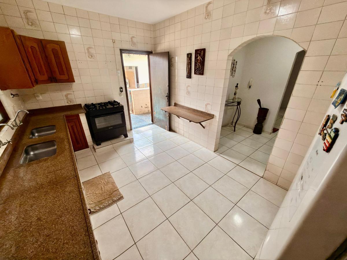 Casa, Jardim Leblon, 4 Quartos, 4 Vagas, 1 Suíte
