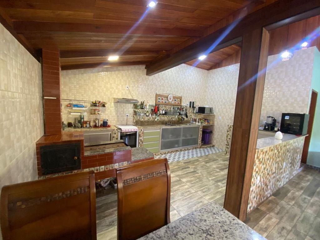 Fazenda, Ravena, 2 Quartos, 0 Vaga, 2 Suítes