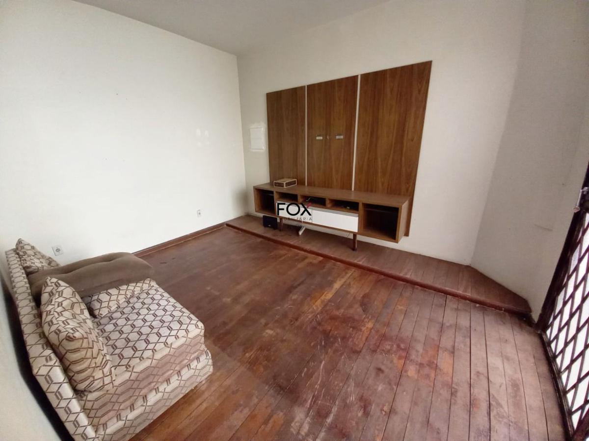 Casa, Santa Efigênia, 5 Quartos, 4 Vagas, 3 Suítes