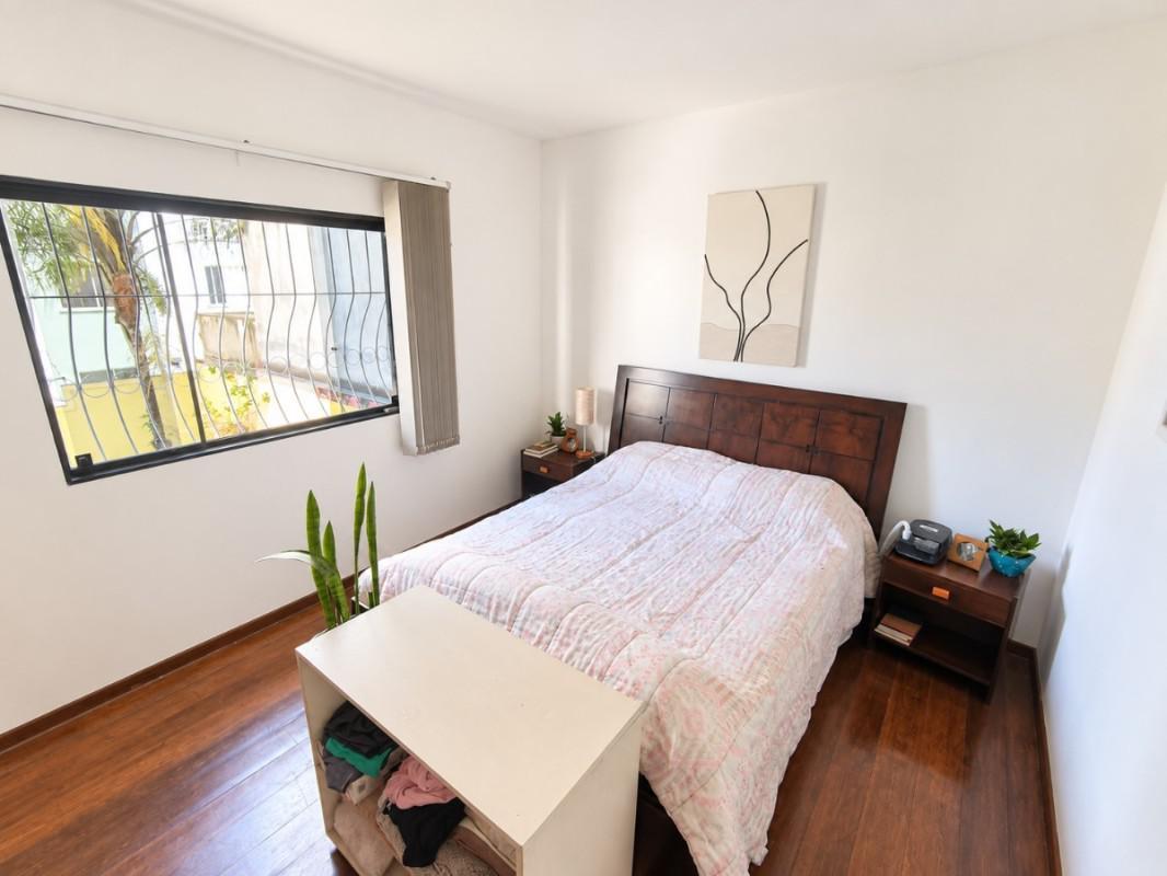Casa, Fernão Dias, 3 Quartos, 5 Vagas, 1 Suíte