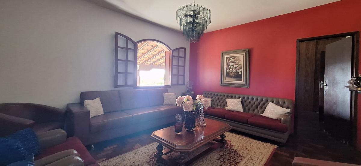 Casa, São Lucas, 6 Quartos, 5 Vagas, 2 Suítes