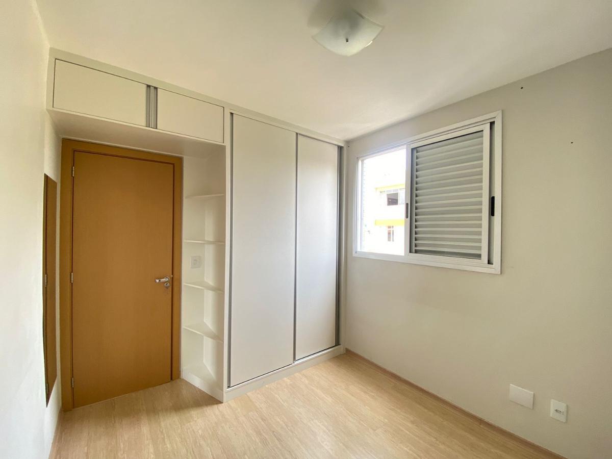 Apartamento, Sagrada Família, 3 Quartos, 2 Vagas, 1 Suíte