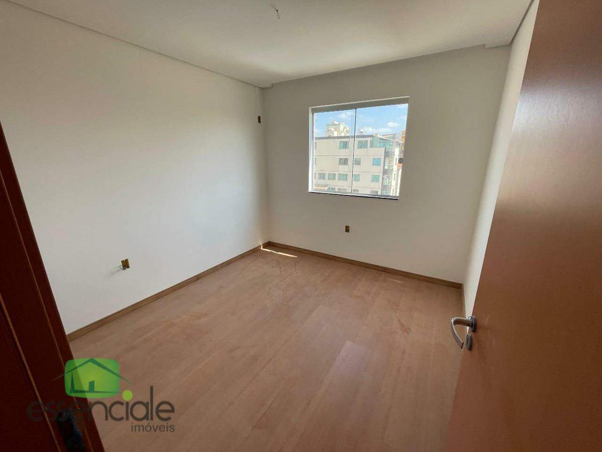 Cobertura, Santa Cruz Industrial, 3 Quartos, 2 Vagas, 1 Suíte