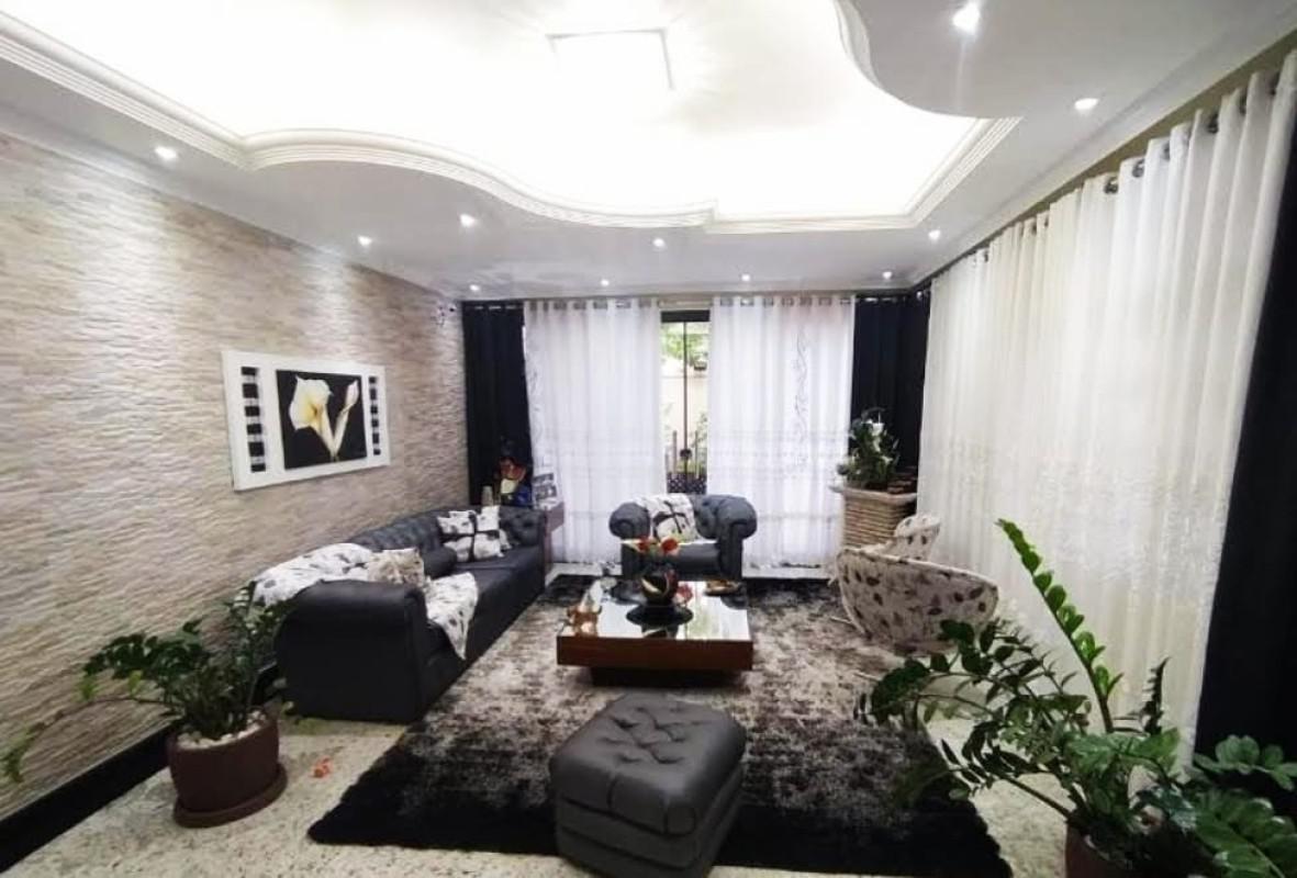 Casa, São Geraldo, 6 Quartos, 5 Vagas, 2 Suítes