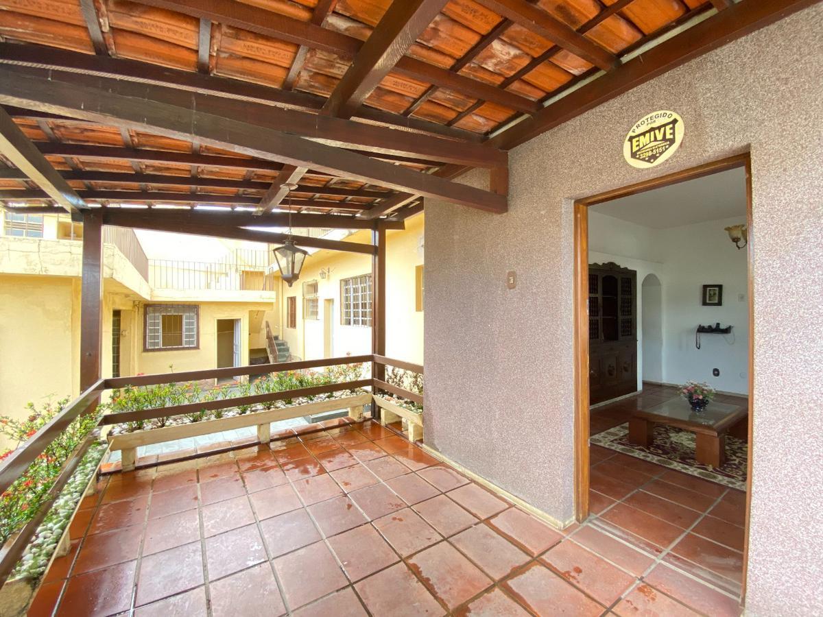 Casa, Sagrada Família, 7 Quartos, 4 Vagas, 2 Suítes