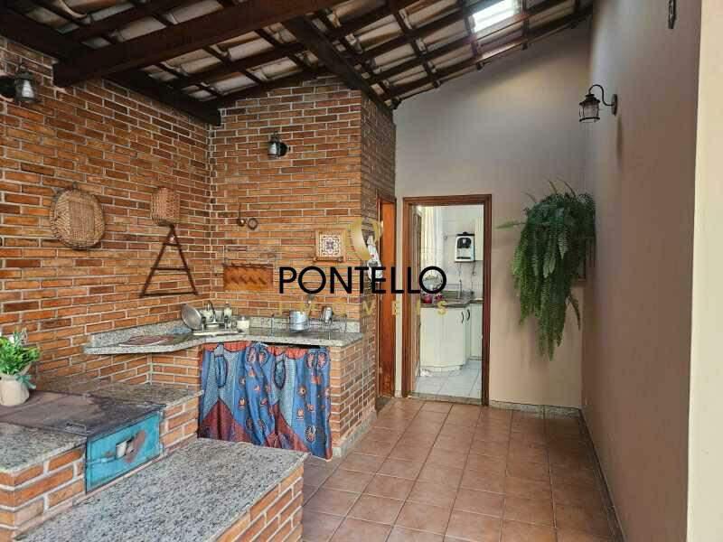 Casa, Castelo, 5 Quartos, 4 Vagas, 1 Suíte