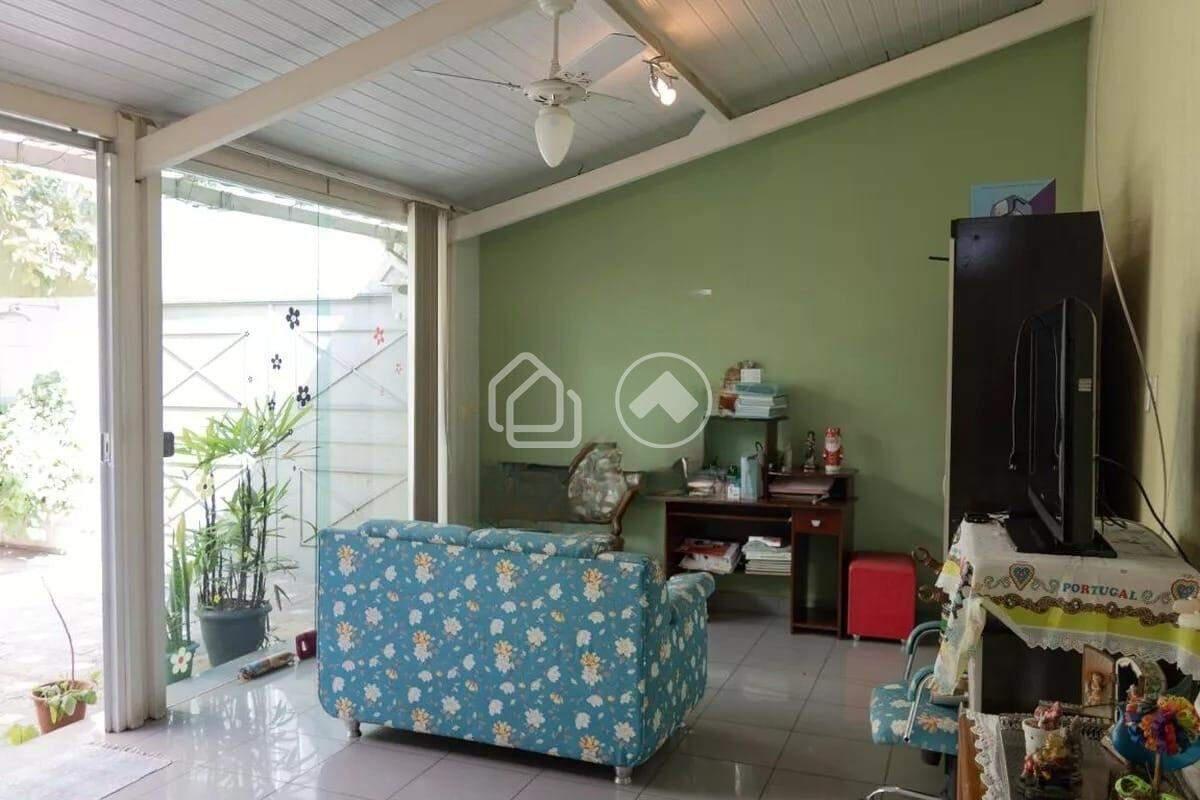 Casa, Carlos Prates, 2 Quartos, 4 Vagas