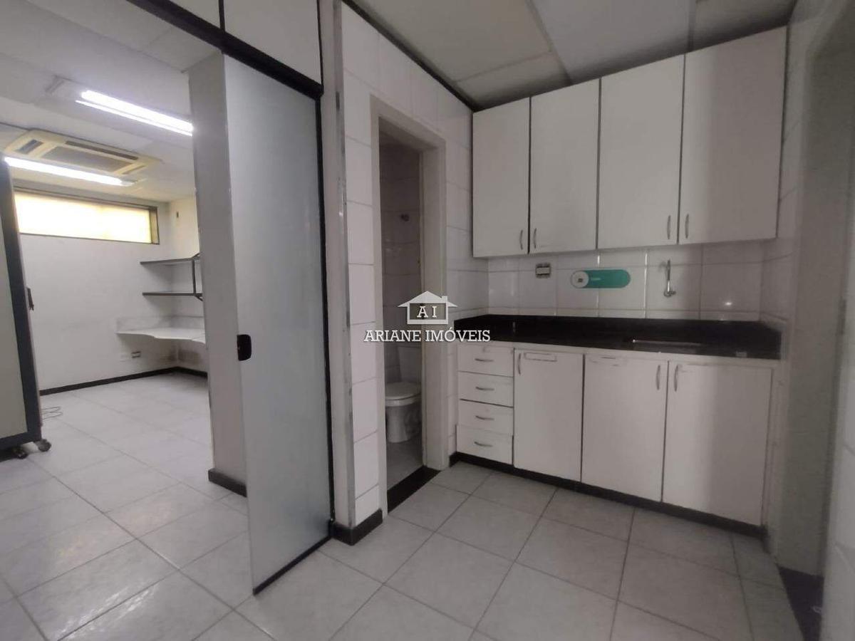 Prédio, Barro Preto, 0 Quarto, 4 Vagas