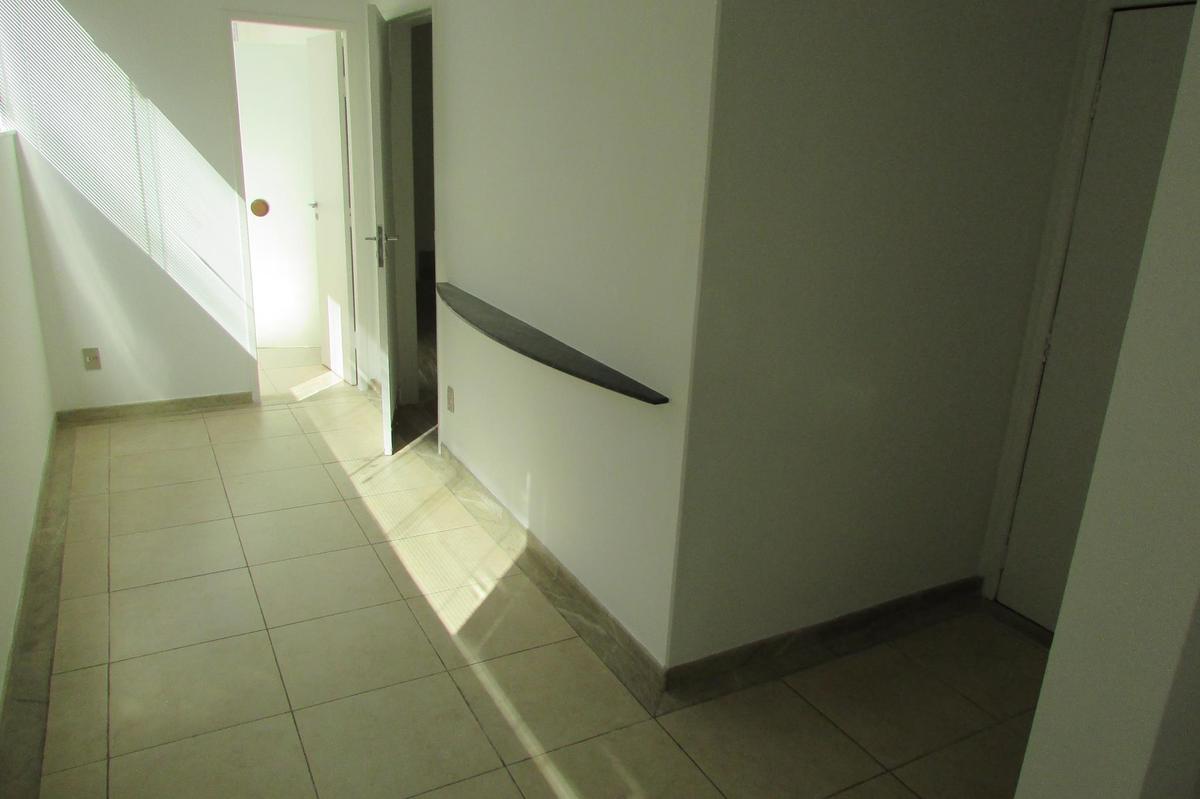 Sala, Lourdes, 1 Vaga