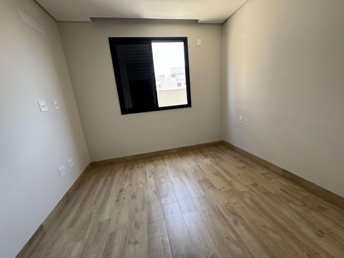 Casa, Jaraguá, 3 Quartos, 3 Vagas, 1 Suíte