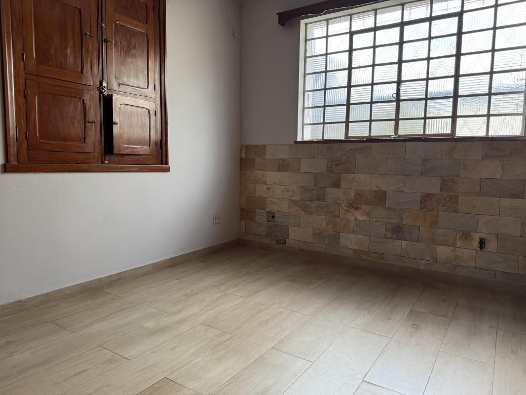 Casa, Graça, 3 Quartos, 2 Vagas, 1 Suíte