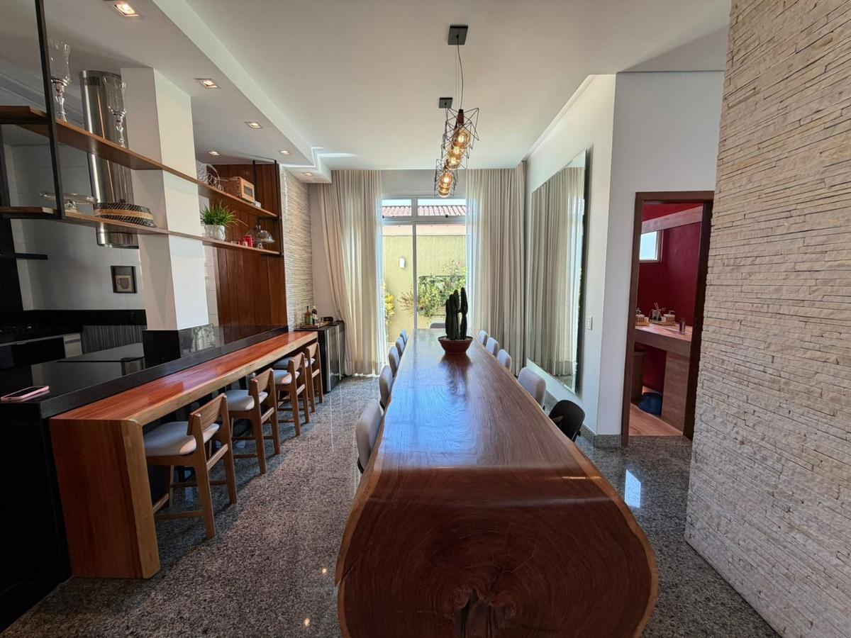 Casa, Jardim Riacho das Pedras, 3 Quartos, 4 Vagas, 1 Suíte